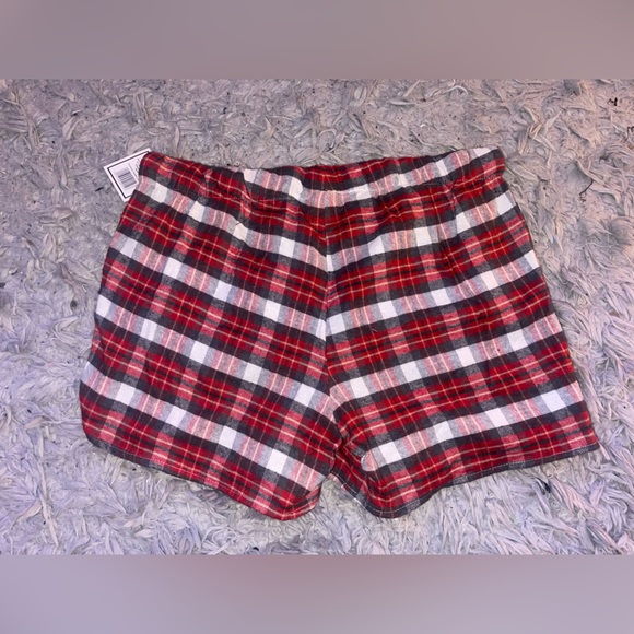 5B Style Short Shorts - Picture 2 of 4